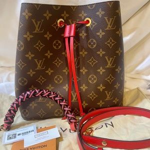 ❌SOLD❌💯Authentic Louis Vuitton LV Neonoe MM Bucke